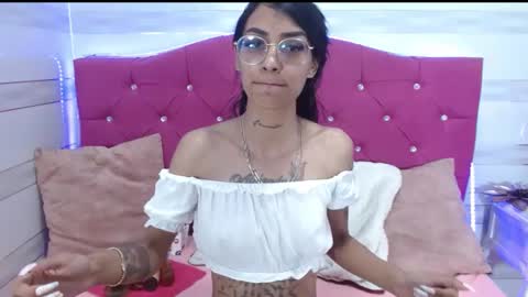 Snapshot of karla_slutskinny chatting on 12, 3, 2025 karla_slutskinny online show from 12, 3, 2025