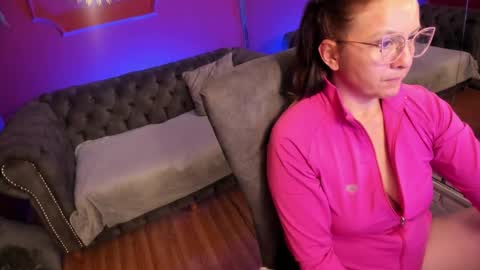 carla  online show from 23, 12, 2025