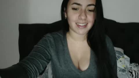 Karla Giraldo online show from 6, 3, 2025