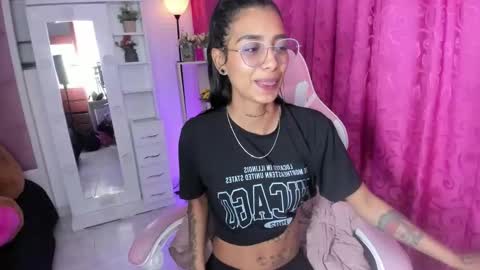 karlaslutskinny__ online show from 15, 4, 2026