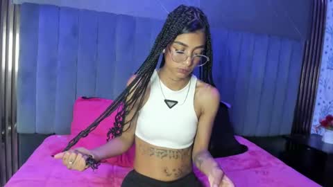 karlaslutskinny__ online show from 21, 5, 2026