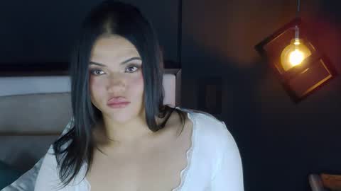 Snapshot of karlizth chatting on 7, 10, 2025 KarolCorreaT online show from 7, 10, 2025