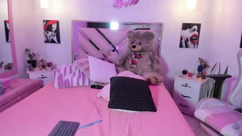 Snapshot of karly_moonn chatting on 23, 5, 2026 Karly Moonns online show from 23, 5, 2026