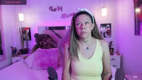 Snapshot of karly_moonn chatting on 2, 7, 2026 Karly Moonns online show from 2, 7, 2026
