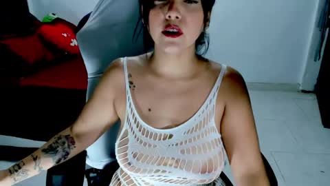 Snapshot of karly_shiine_ chatting on 25, 4, 2026 karly. online show from 25, 4, 2026