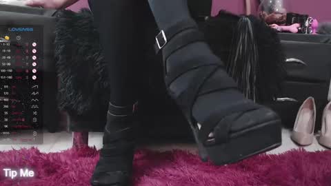 Snapshot of karlygreyss chatting on 19, 2, 2025 Karly online show from 19, 2, 2025