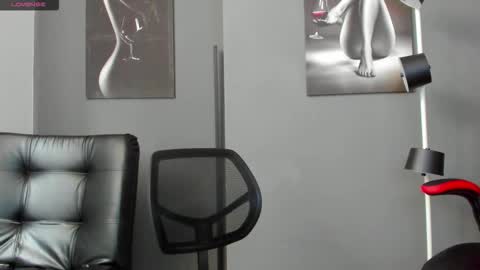   online show from 30, 9, 2025