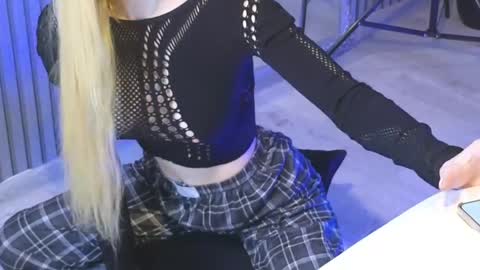 Julia online show from 11, 5, 2026