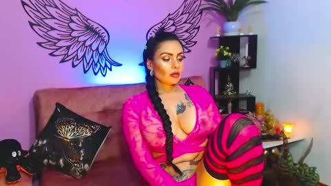 Karol Kenedy online show from 3, 3, 2025