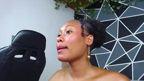 Karol  online show from 10, 10, 2025