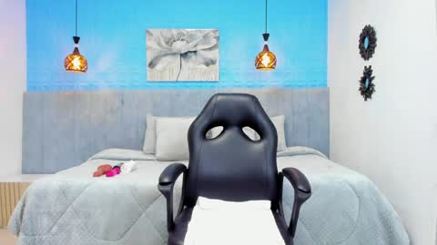 Snapshot of karola_cute_ chatting on 9, 4, 2026 katalina online show from 9, 4, 2026