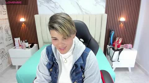 Karol and Luna online show from 17, 2, 2025