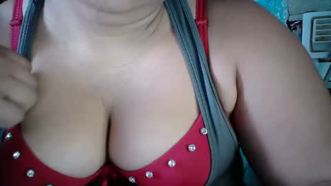 karolbb online show from 8, 12, 2024