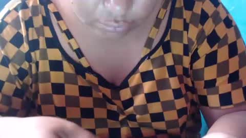karolbb online show from 2, 1, 2025