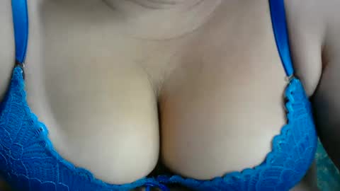 karolbb online show from 14, 2, 2025