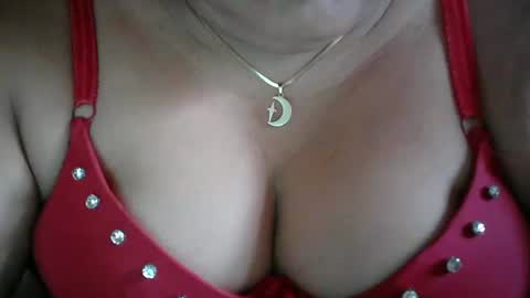 karolbb online show from 1, 3, 2025