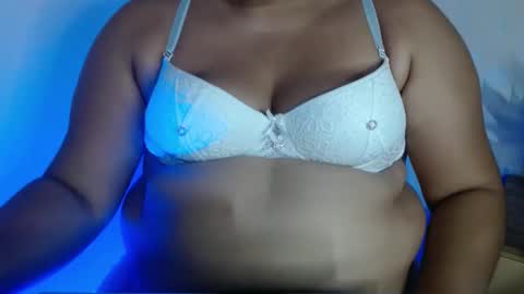 Snapshot of karolbb21 chatting on 30, 11, 2025 karolbb21 online show from 30, 11, 2025