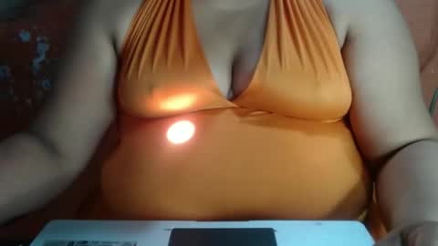 Snapshot of karolbb21 chatting on 21, 12, 2025 karolbb21 online show from 21, 12, 2025