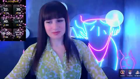 Snapshot of karolina_mia chatting on 5, 3, 2025 Caroline online show from 5, 3, 2025
