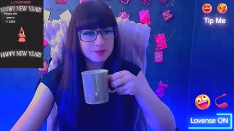Snapshot of karolina_mia chatting on 16, 4, 2026 Caroline online show from 16, 4, 2026