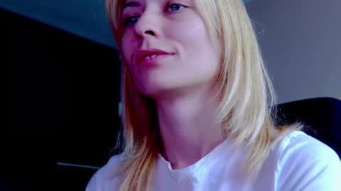 karoline121 online show from 2, 10, 2025