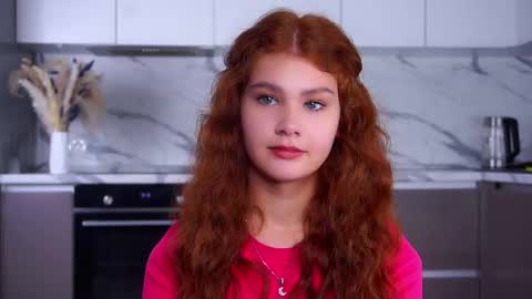 Snapshot of karolinerush chatting on 15, 12, 2025 lina online show from 15, 12, 2025