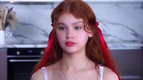 Snapshot of karolinerush chatting on 16, 12, 2025 lina online show from 16, 12, 2025