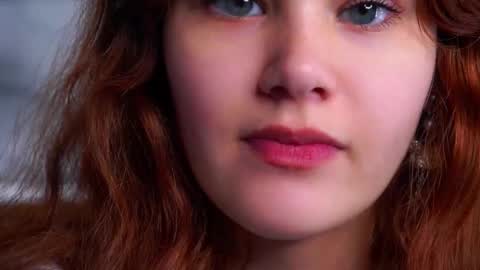 Snapshot of karolinerush chatting on 18, 12, 2025 lina online show from 18, 12, 2025