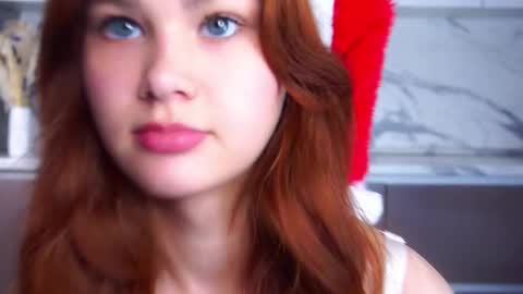 Snapshot of karolinerush chatting on 22, 12, 2025 lina online show from 22, 12, 2025