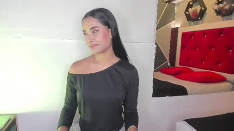 Snapshot of karoll014 chatting on 26, 6, 2026 Karol online show from 26, 6, 2026
