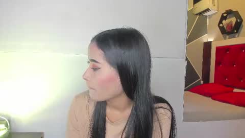 Snapshot of karoll014 chatting on 1, 7, 2026 Karol online show from 1, 7, 2026