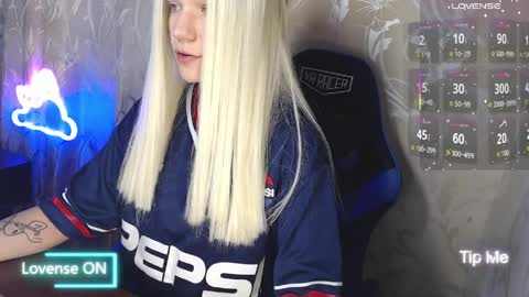 Caroline Fox online show from 1, 4, 2026