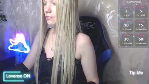 Caroline Fox online show from 16, 5, 2026