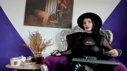 Miss K. online show from 11, 5, 2026