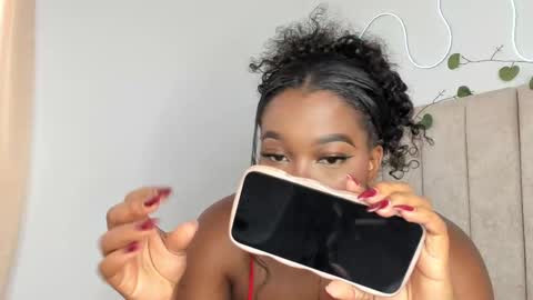 Snapshot of kaseydelvey chatting on 25, 9, 2025 online show from 25, 9, 2025