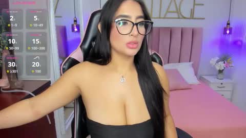 Snapshot of kaseythompson chatting on 22, 9, 2025 kaseythompson online show from 22, 9, 2025