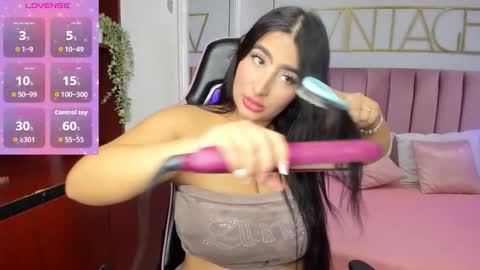 Snapshot of kaseythompson chatting on 3, 10, 2025 kaseythompson online show from 3, 10, 2025