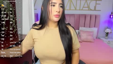 Snapshot of kaseythompson chatting on 21, 10, 2025 kaseythompson online show from 21, 10, 2025