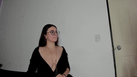Snapshot of kassandra_james chatting on 8, 3, 2025 kassandra james online show from 8, 3, 2025