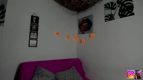 Snapshot of kassandra_james chatting on 25, 10, 2025 kassandra james online show from 25, 10, 2025