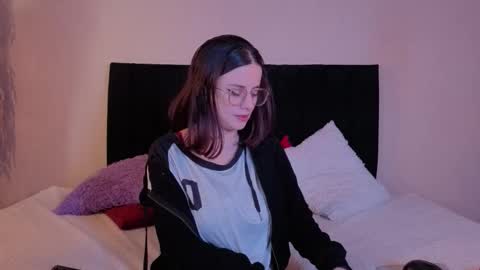 Snapshot of kassandra_james chatting on 17, 1, 2026 kassandra james online show from 17, 1, 2026