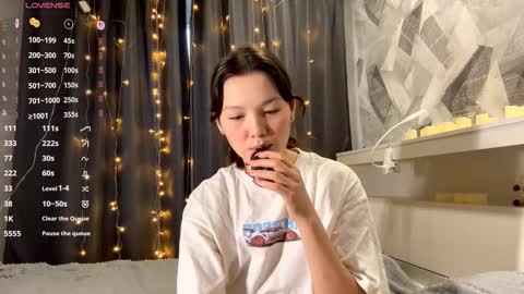 Kira online show from 30, 11, 2025