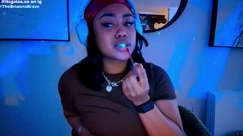 BriannaBrave online show from 21, 2, 2026