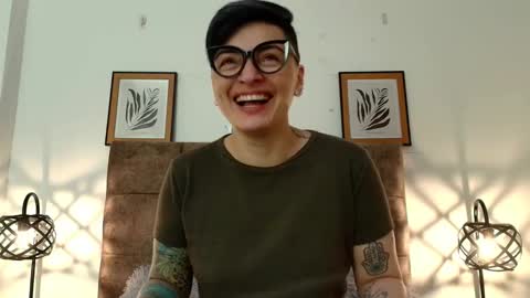 Snapshot of kat_paradisse chatting on 5, 2, 2026 kat paradisse online show from 5, 2, 2026