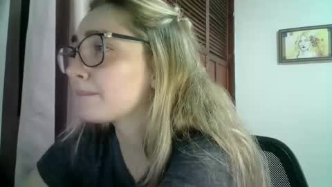 Snapshot of kat_pp chatting on 8, 1, 2025 Kati online show from 8, 1, 2025