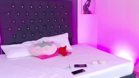 Snapshot of kataaleya__12 chatting on 13, 11, 2025 kataaleya__12 online show from 13, 11, 2025