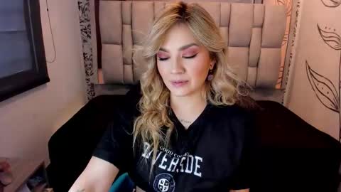 Snapshot of katahoot_ chatting on 10, 11, 2025 K A T A H O O T online show from 10, 11, 2025