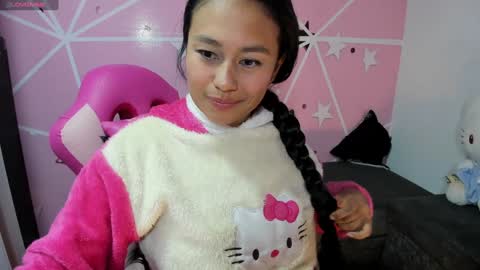Snapshot of kataleya_amaya chatting on 1, 2, 2025 kataleya_amaya online show from 1, 2, 2025