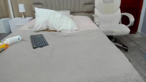 Snapshot of kataleya_zuluaga chatting on 24, 2, 2025 kataleya_zuluaga online show from 24, 2, 2025