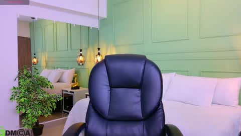 Snapshot of kataliina_18 chatting on 23, 4, 2026 Kat online show from 23, 4, 2026